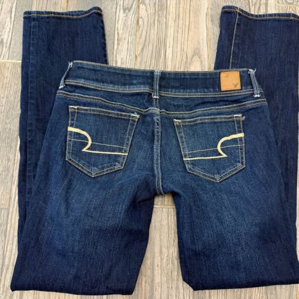 American Eagle women’s slim boot jeans - size 6